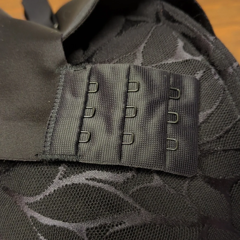 38D Bali Beauty Lift Invisible Support Convertible Strap Underwire Bra Nwt black - Picture 6 of 6